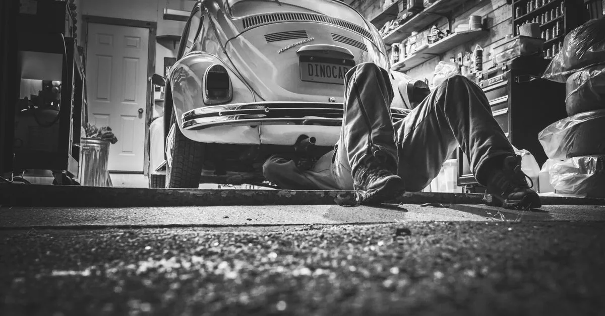 découvrez nos conseils et astuces pour l'entretien optimal de votre véhicule afin d'assurer sa durabilité et votre sécurité sur la route.